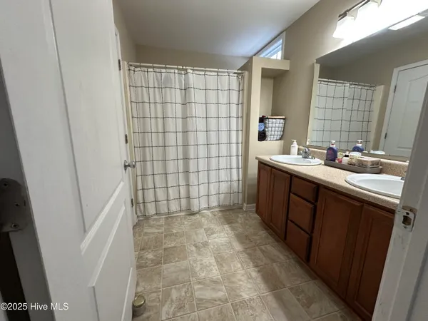 $220,000 | 203 Garriss Street, Conway, NC 27820