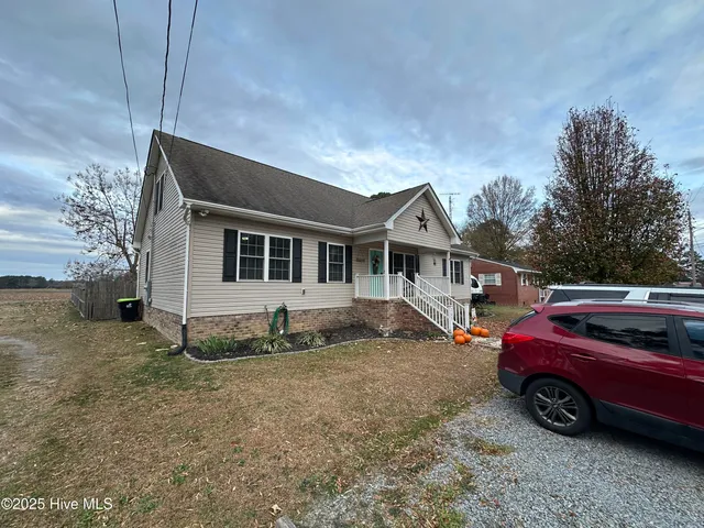 $229,900 | 203 Garriss Street, Conway, NC 27820