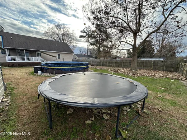 $220,000 | 203 Garriss Street, Conway, NC 27820