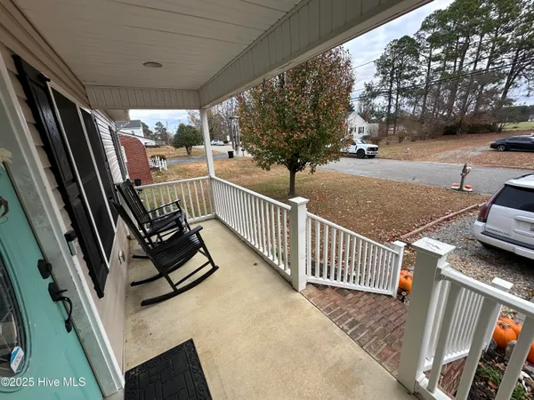 $220,000 | 203 Garriss Street, Conway, NC 27820