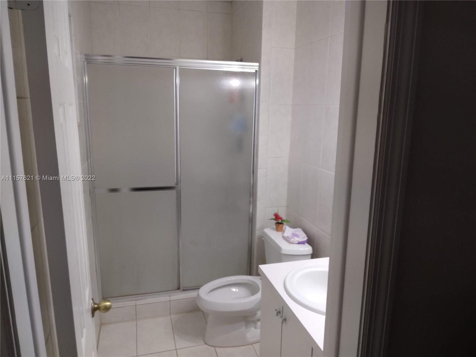 8440 Southwest 12th Street Miami, FL 33144 - Photo 11 of 14