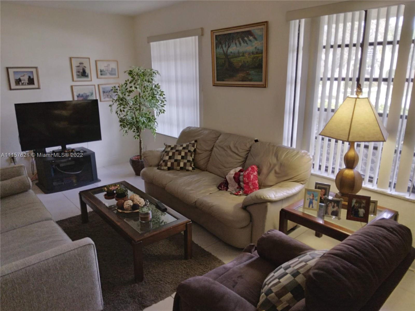 8440 Southwest 12th Street Miami, FL 33144 - Photo 3 of 14