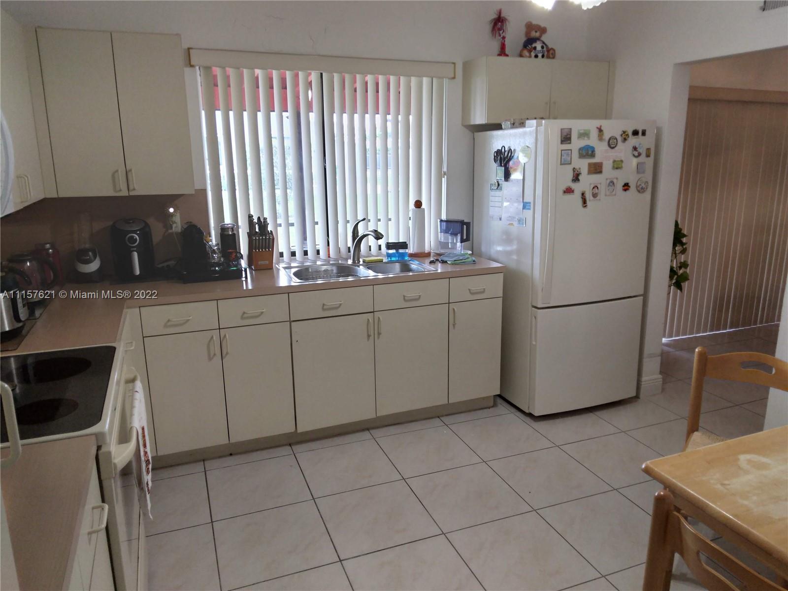 8440 Southwest 12th Street Miami, FL 33144 - Photo 4 of 14