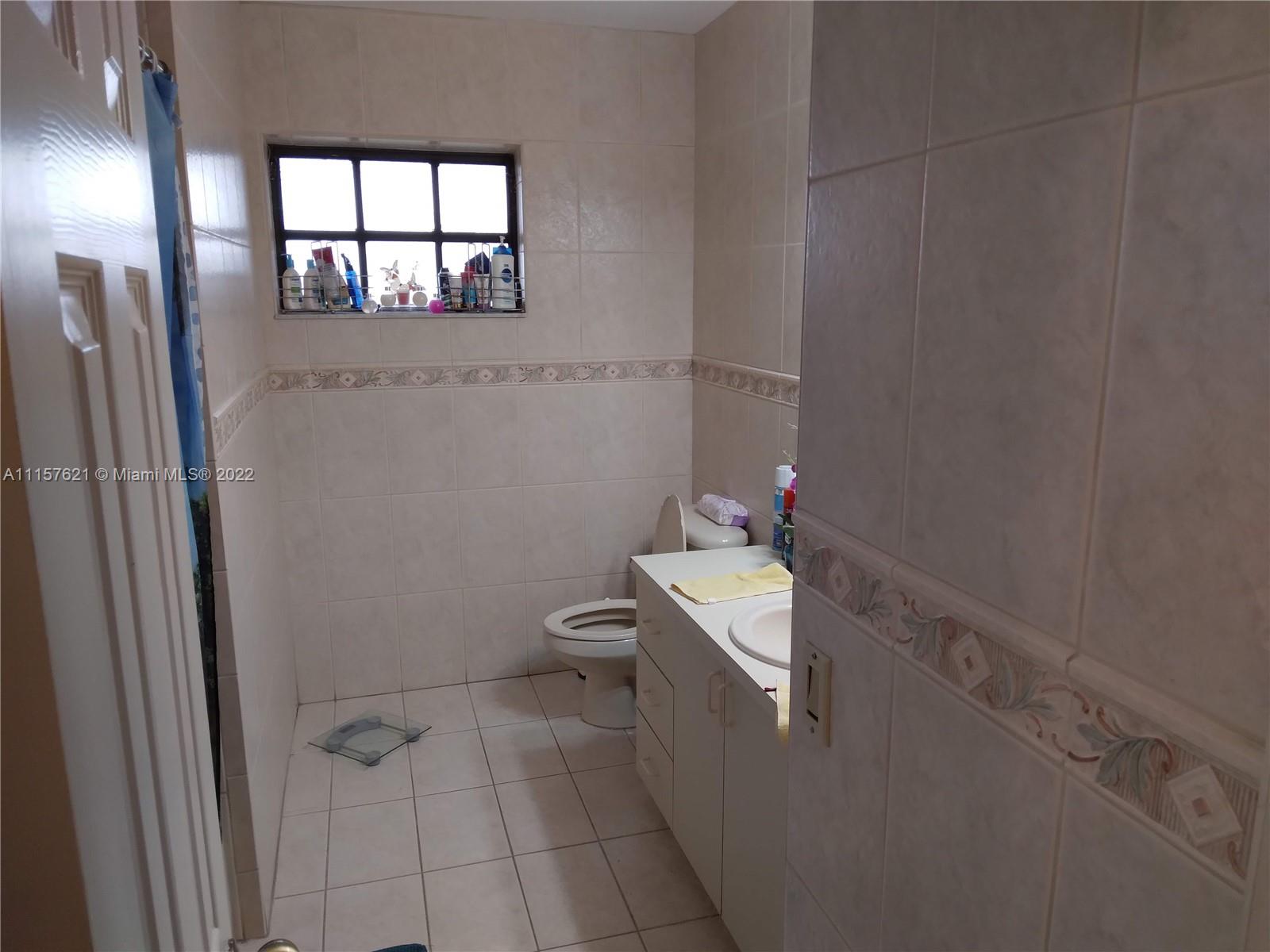 8440 Southwest 12th Street Miami, FL 33144 - Photo 8 of 14