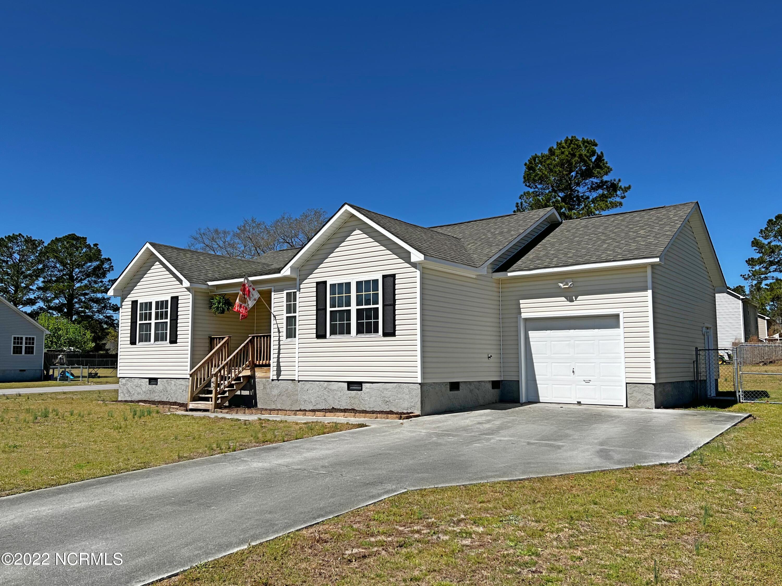 189 Core Road Richlands, NC 28574 - Photo 1 of 32 IMG-0541-1
