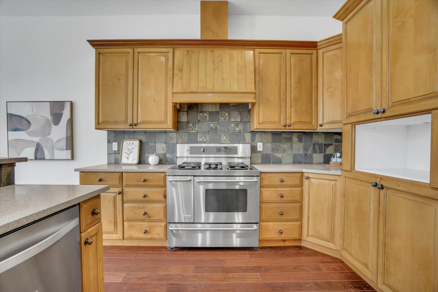 565 Springcreek Place Manteca, CA 95337 - Photo 12 of 35