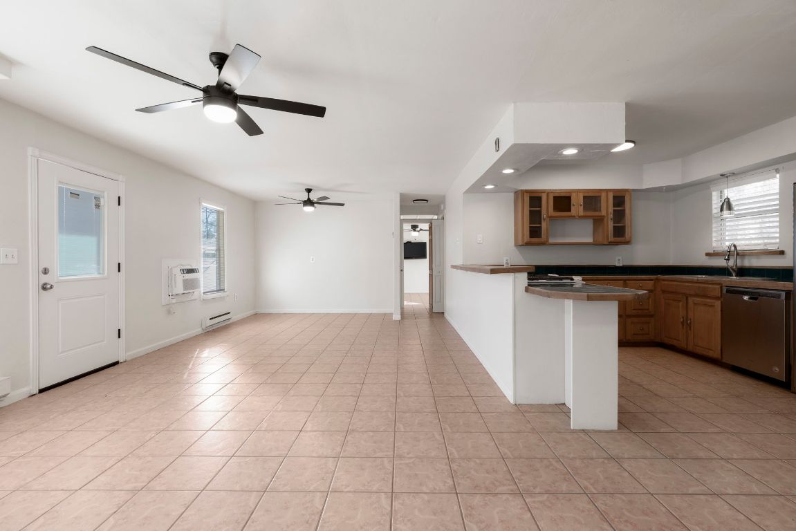 2058 Montell Road Wimberley, TX 78676 - Photo 13 of 35