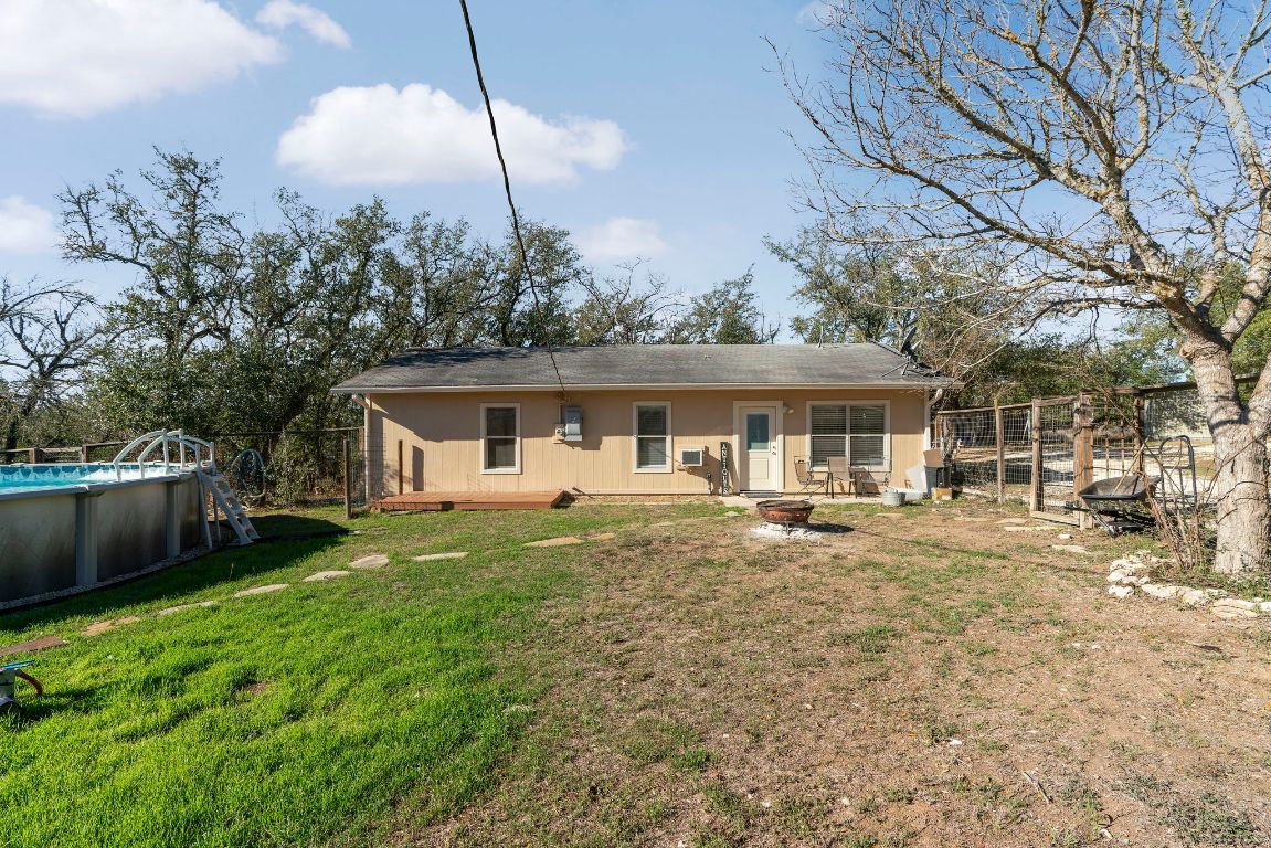 2058 Montell Road Wimberley, TX 78676 - Photo 21 of 35