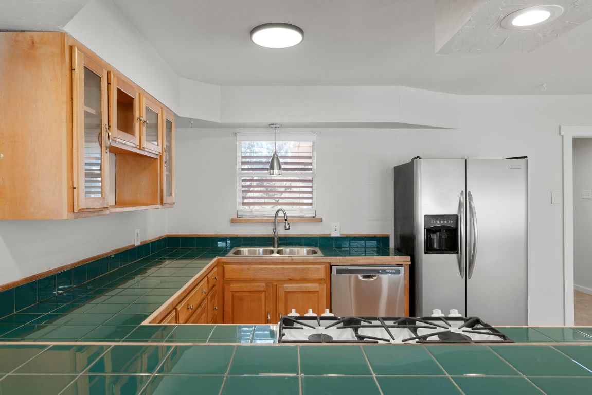 2058 Montell Road Wimberley, TX 78676 - Photo 8 of 35