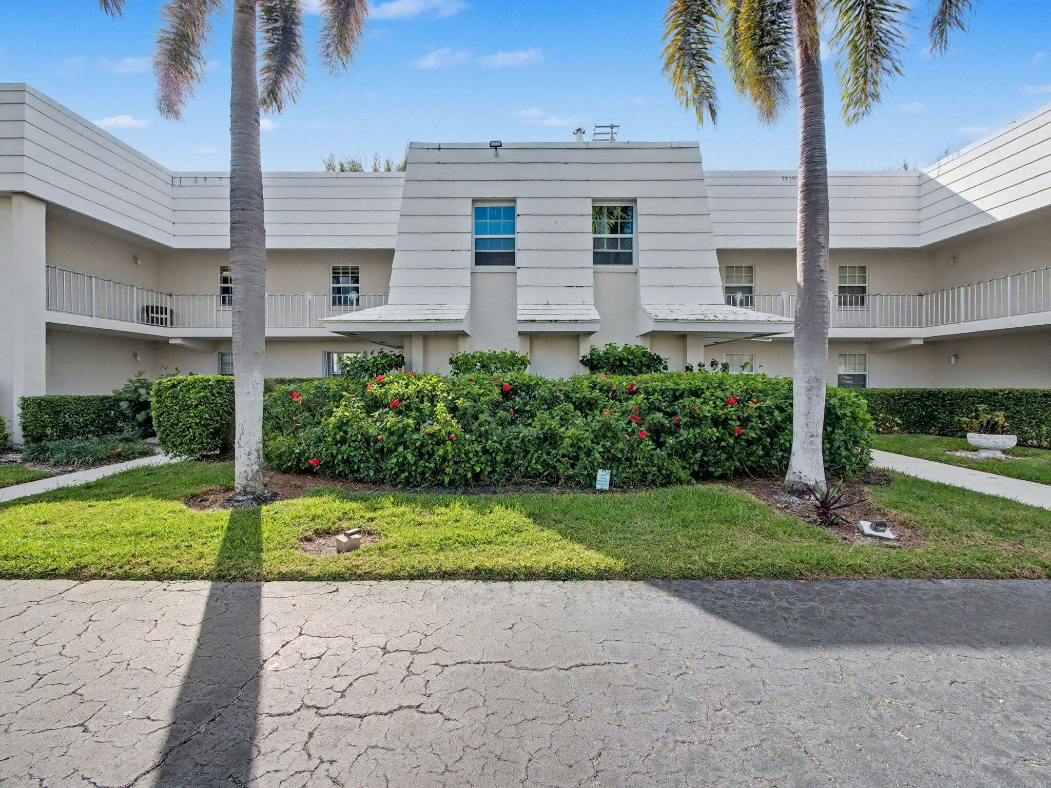 1205 Sandy Lane, Unit 246 Singer Island, FL 33404 - Photo 1 of 30 1-web-or-mls-010