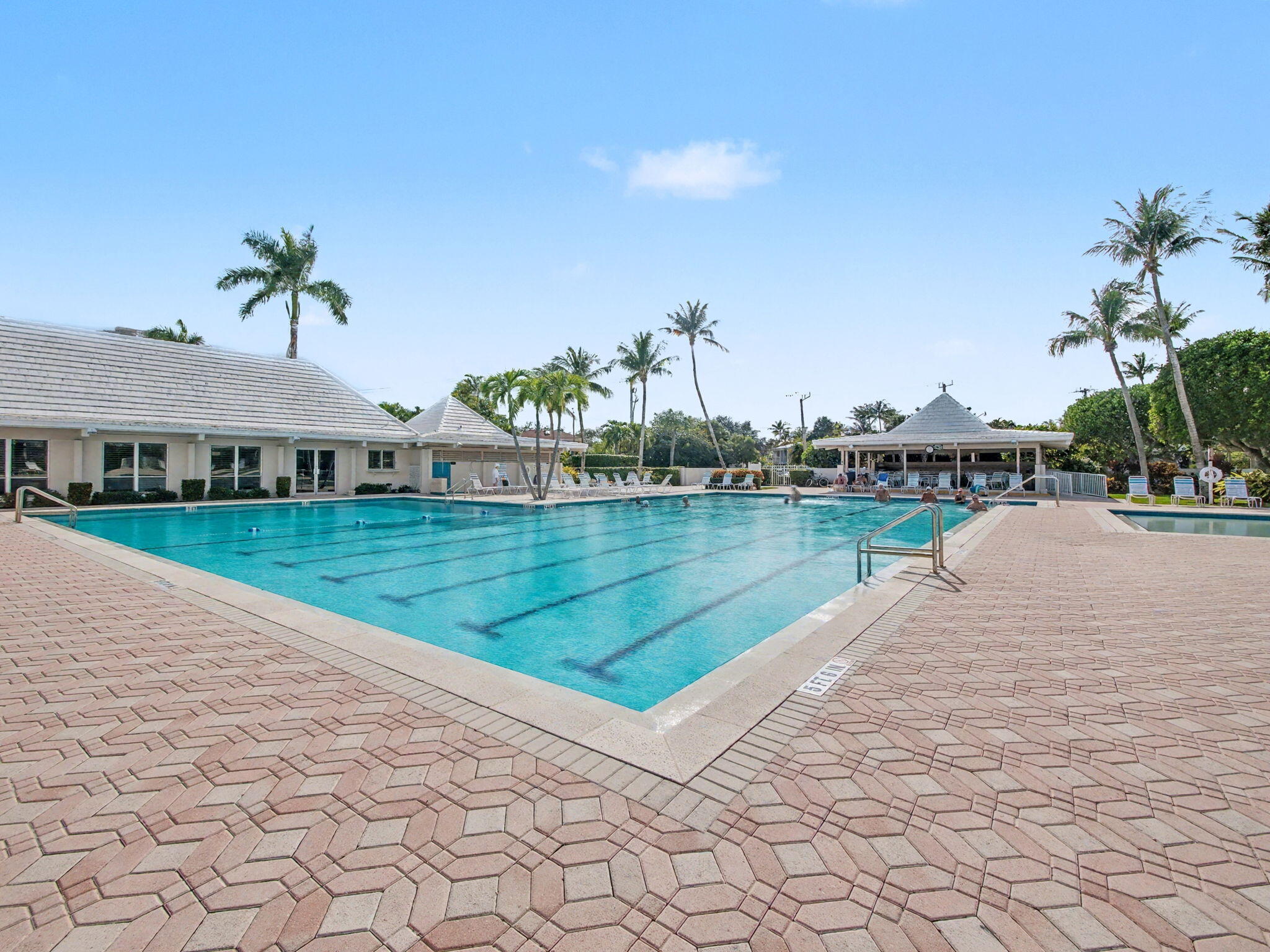 1205 Sandy Lane, Unit 246 Singer Island, FL 33404 - Photo 21 of 30 21-web-or-mls-020