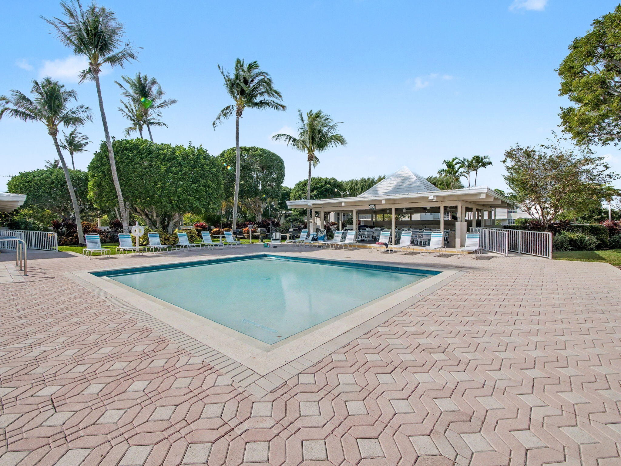1205 Sandy Lane, Unit 246 Singer Island, FL 33404 - Photo 22 of 30 22-web-or-mls-021