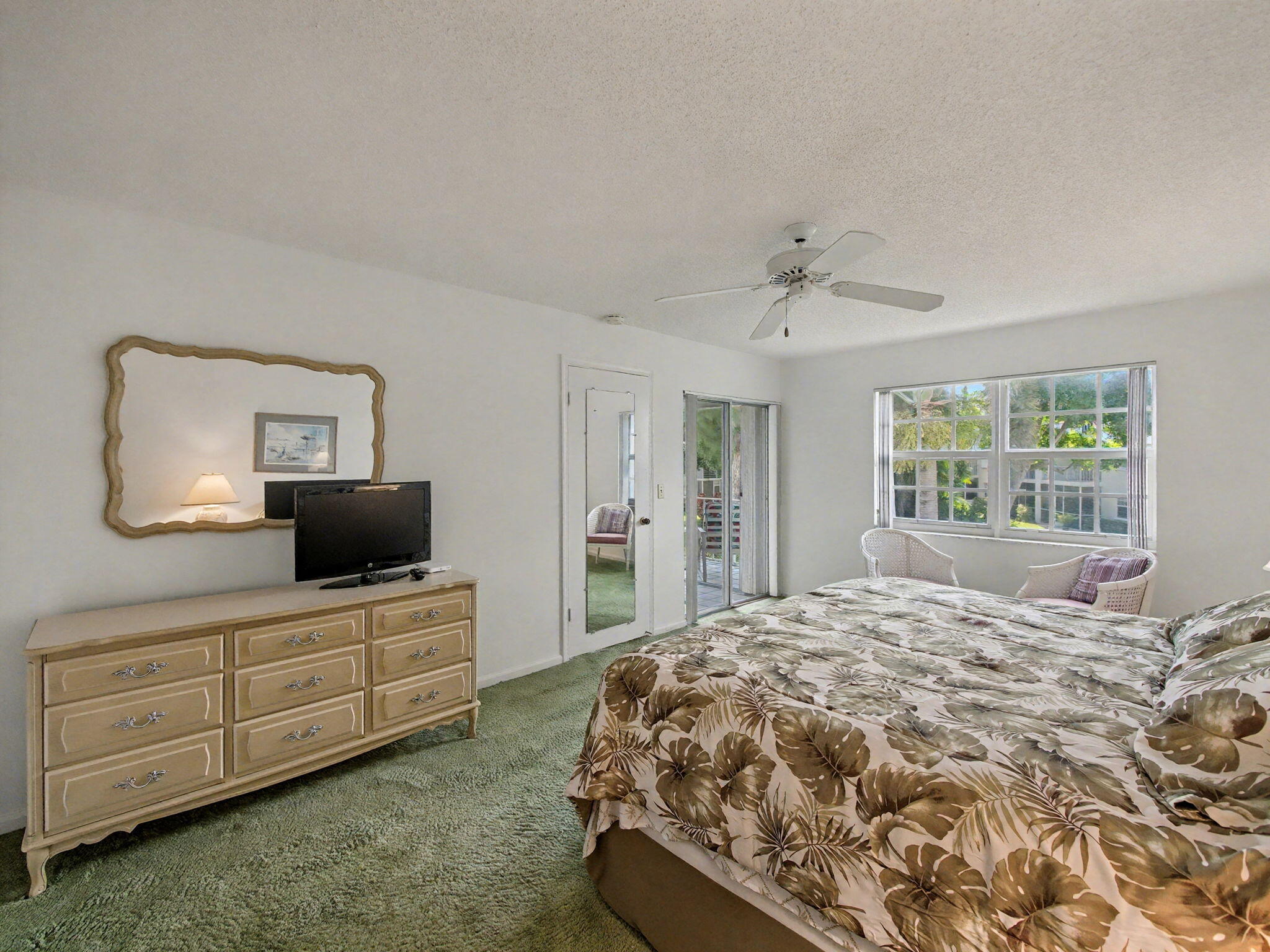 1205 Sandy Lane, Unit 246 Singer Island, FL 33404 - Photo 10 of 30 10-web-or-mls-009
