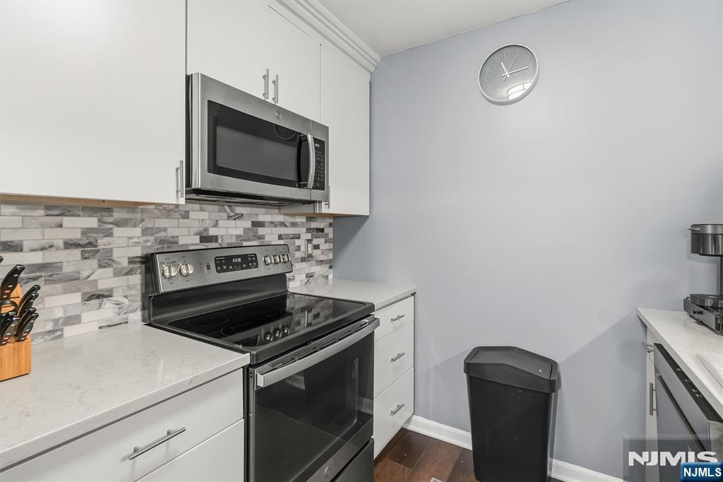 651 Riverside, Unit B15 Lyndhurst, NJ 07071 - Photo 19 of 41 Gallery Image 19