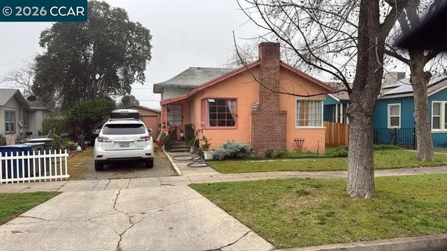 $180,000 | 632 West 25th Street, Merced, CA 95340