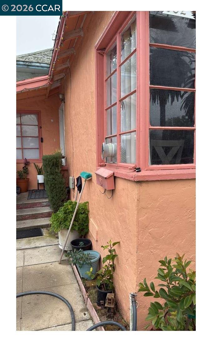 632 West 25th Street Merced, CA 95340 - Photo 2 of 7