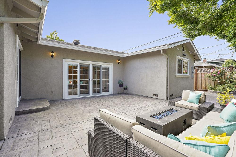 222 Thomas Drive Los Gatos, CA 95032 - Photo 28 of 28 a view of an outdoor space kitchen