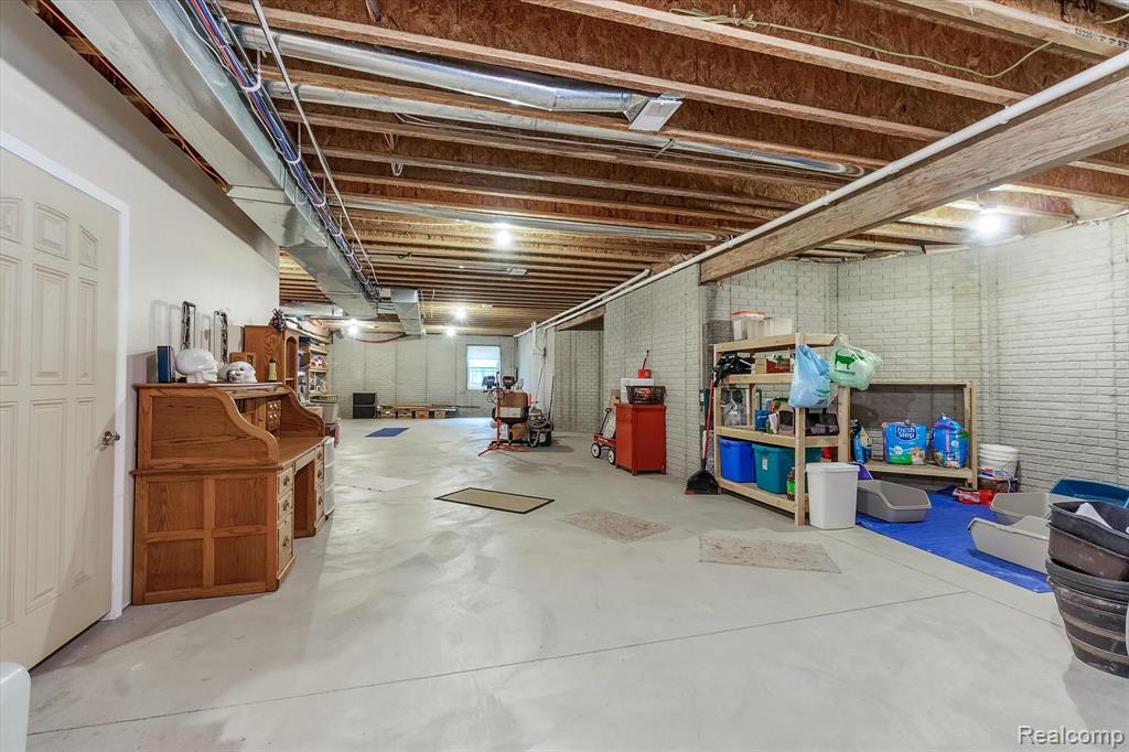 14829 Byron Road Byron, MI 48418 - Photo 21 of 40
