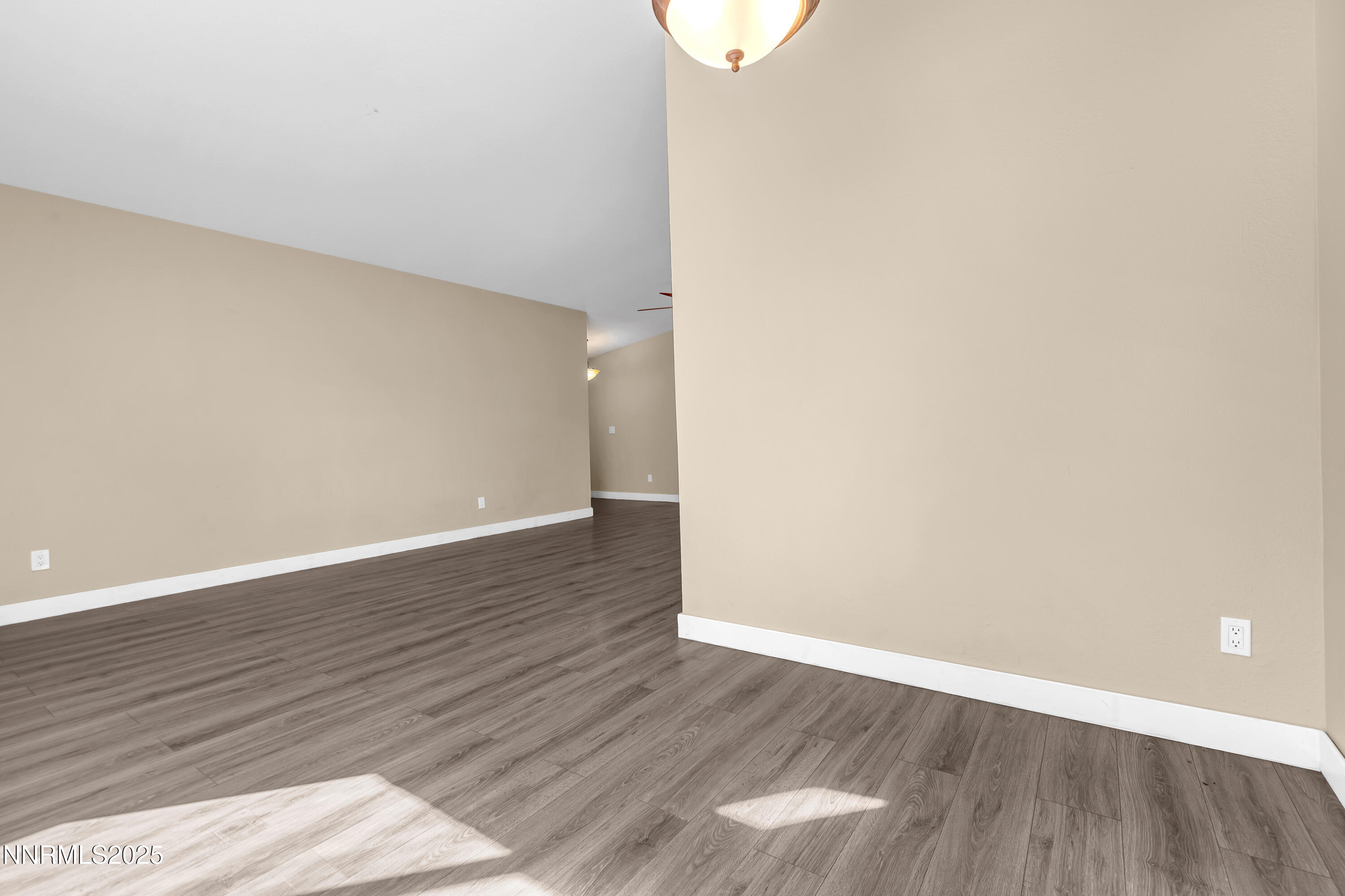 4405 Primavera Avenue Reno, NV 89502 - Photo 13 of 49 Primavera4405-009
