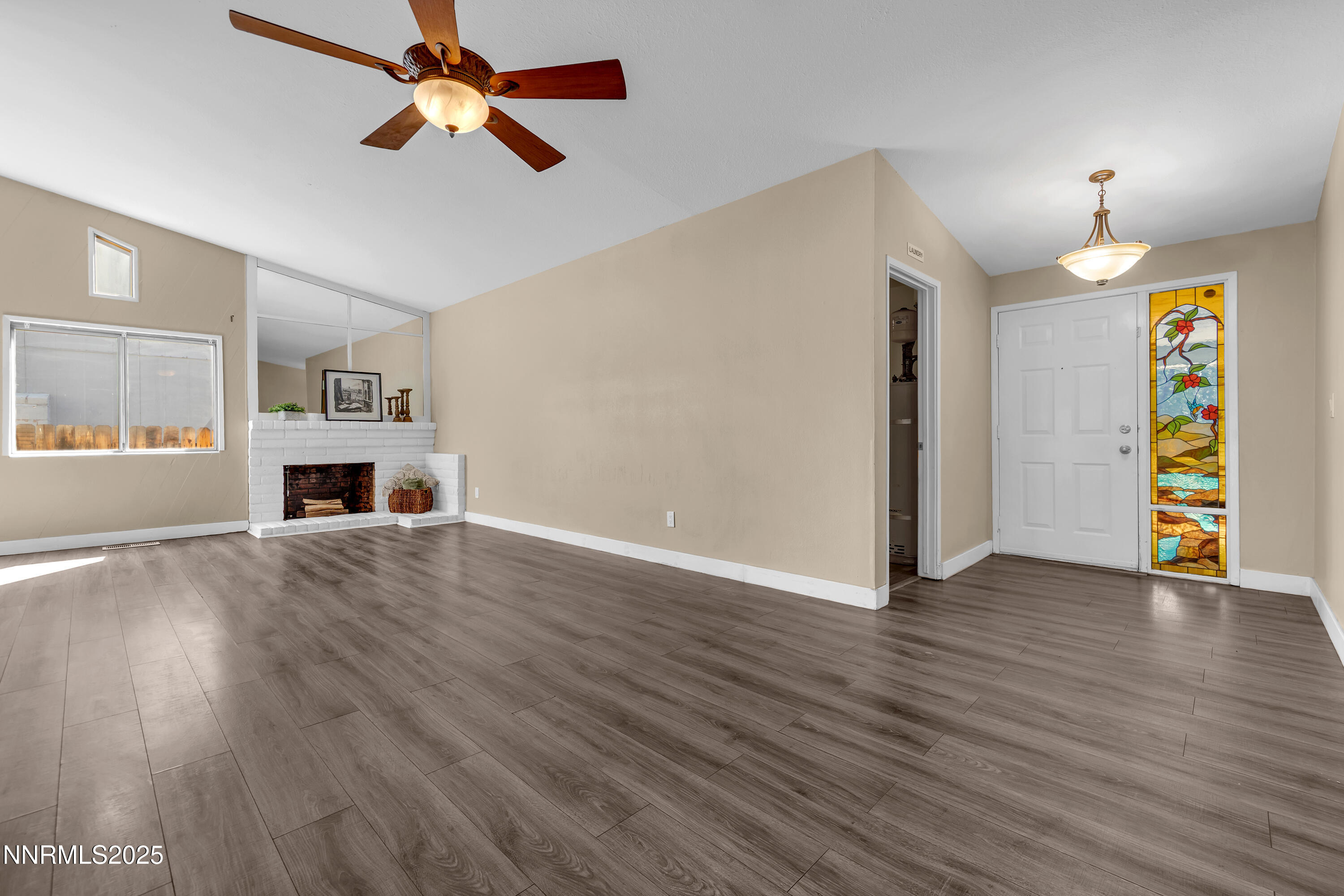 4405 Primavera Avenue Reno, NV 89502 - Photo 2 of 49 Primavera4405-003