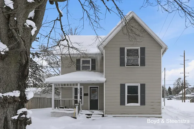 $190,000 | 409 West Maple Street, Wayland, MI 49348