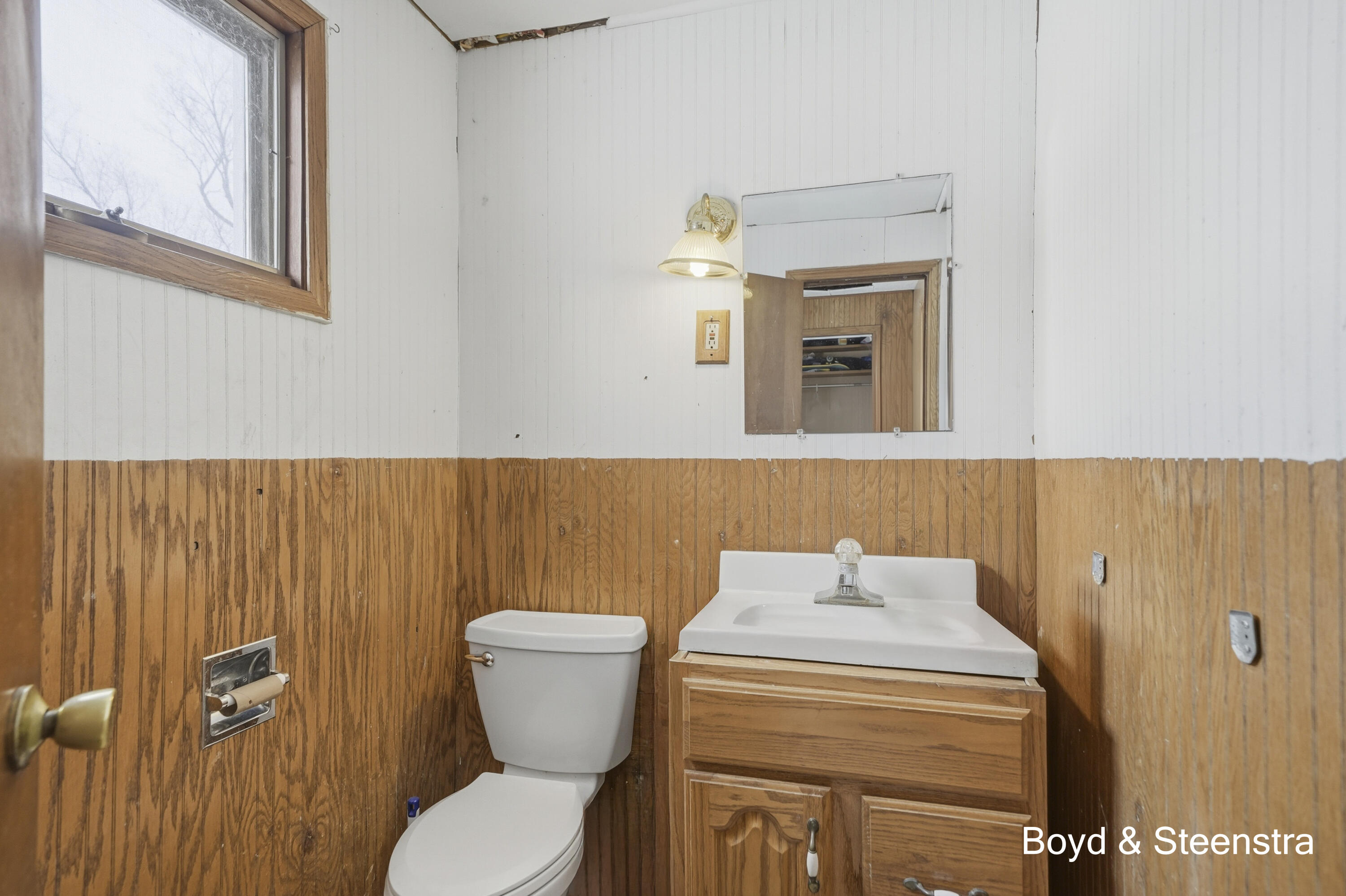409 West Maple Street Wayland, MI 49348 - Photo 5 of 25 _CR_5563-Edit