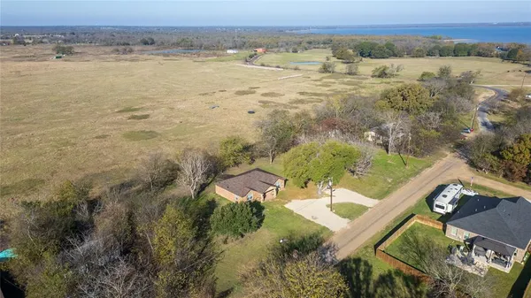 $277,900 | 19450 Valentine, Kemp, TX 75143