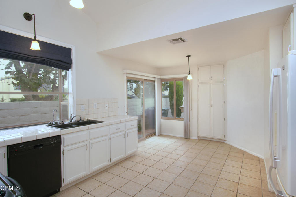 7979 Stone Street Ventura, CA 93004 - Photo 5 of 20 Kitchen2