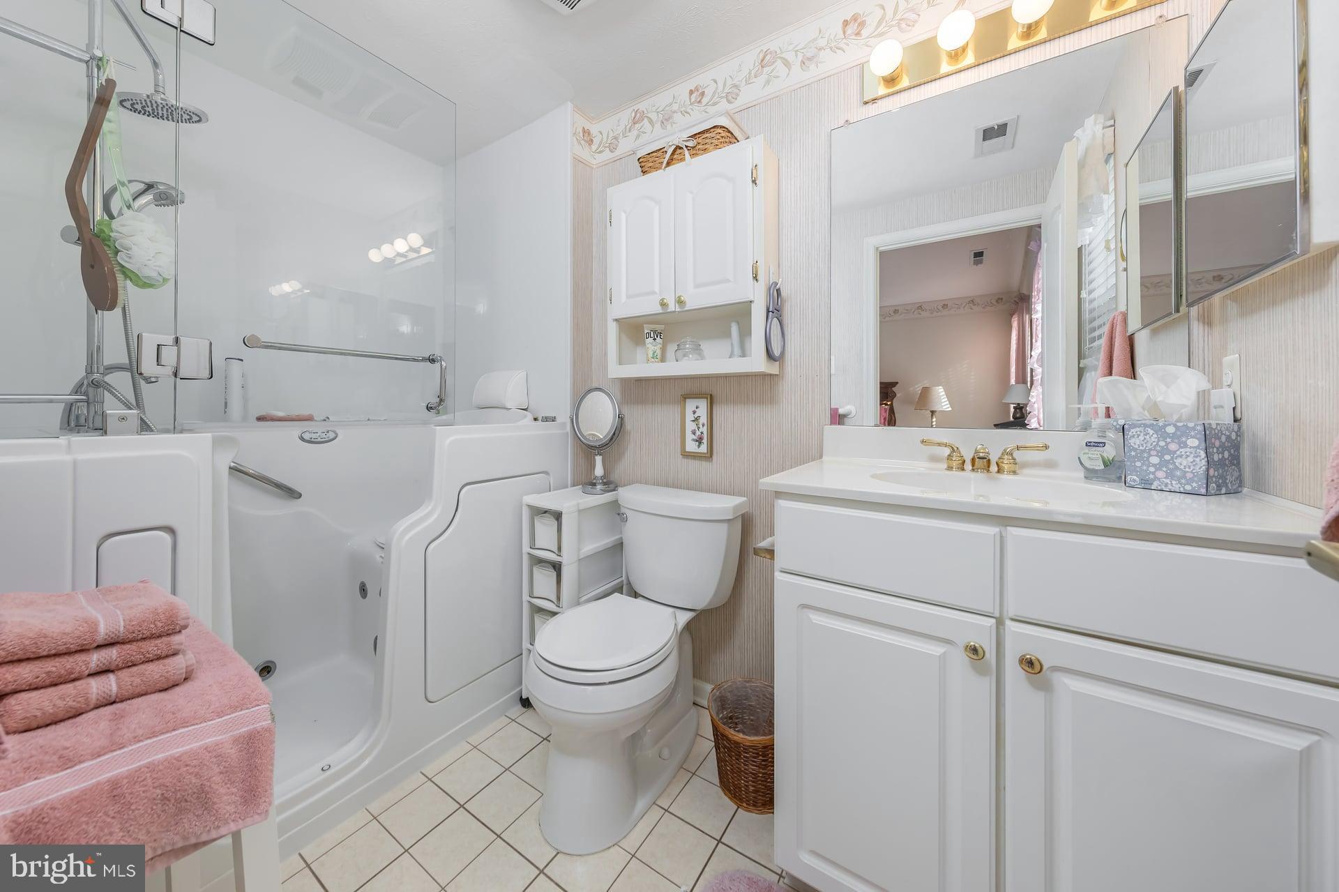 46 Nature Lane Sewell, NJ 08080 - Photo 16 of 18