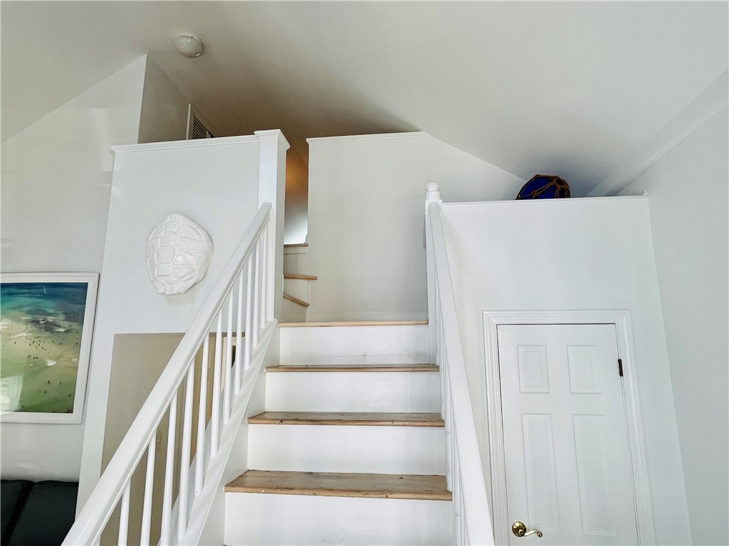 39 Pope Street Newport, RI 02840 - Photo 18 of 26