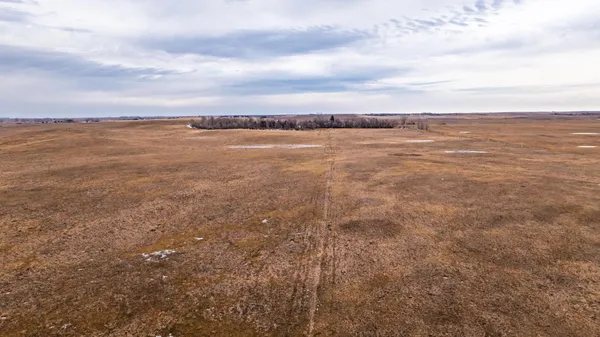 $1 | 1587 18th Avenue Northwest, Turtle Lake, ND 58575