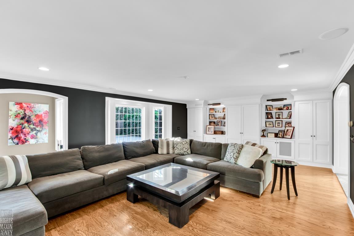521 Middlesex Road Grosse Pointe Park, MI 48230 - Photo 13 of 48