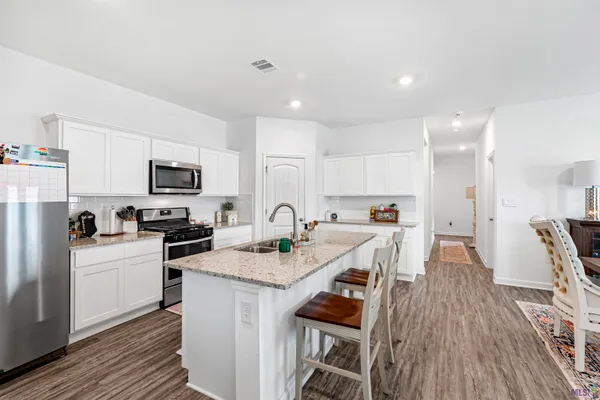 $299,900 | 7762 Joe Lynn Trail, Denham Springs, LA 70726