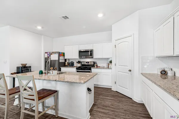 $299,900 | 7762 Joe Lynn Trail, Denham Springs, LA 70726