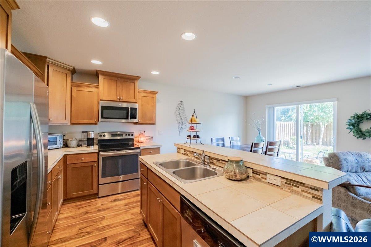 2952 Northwest Persimmon Way Albany, OR 97321 - Photo 5 of 29