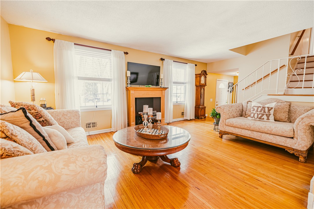 52 Elmford Road Gates, NY 14606 - Photo 3 of 25