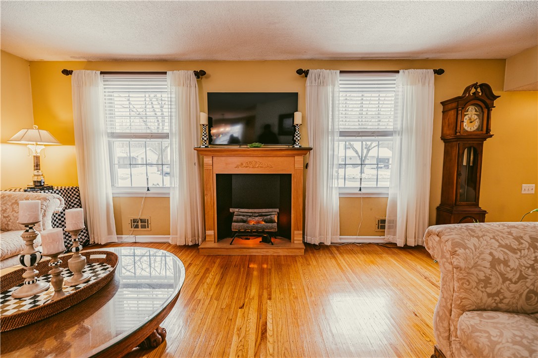 52 Elmford Road Gates, NY 14606 - Photo 4 of 25