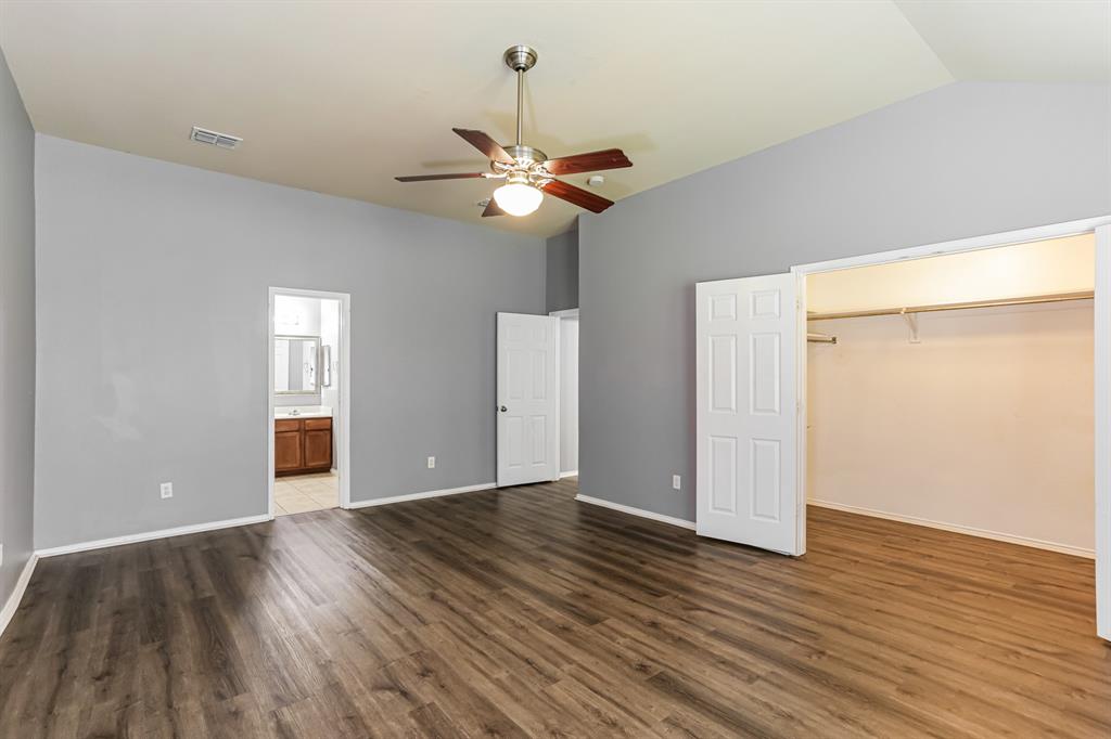 9233 Monument Court Fort Worth, TX 76244 - Photo 14 of 25