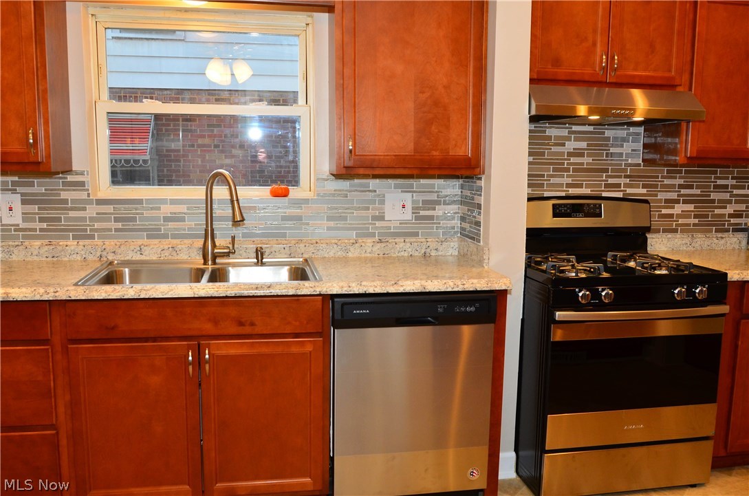 57 Canton Road Akron, OH 44312 - Photo 4 of 35 Gallery Image 4