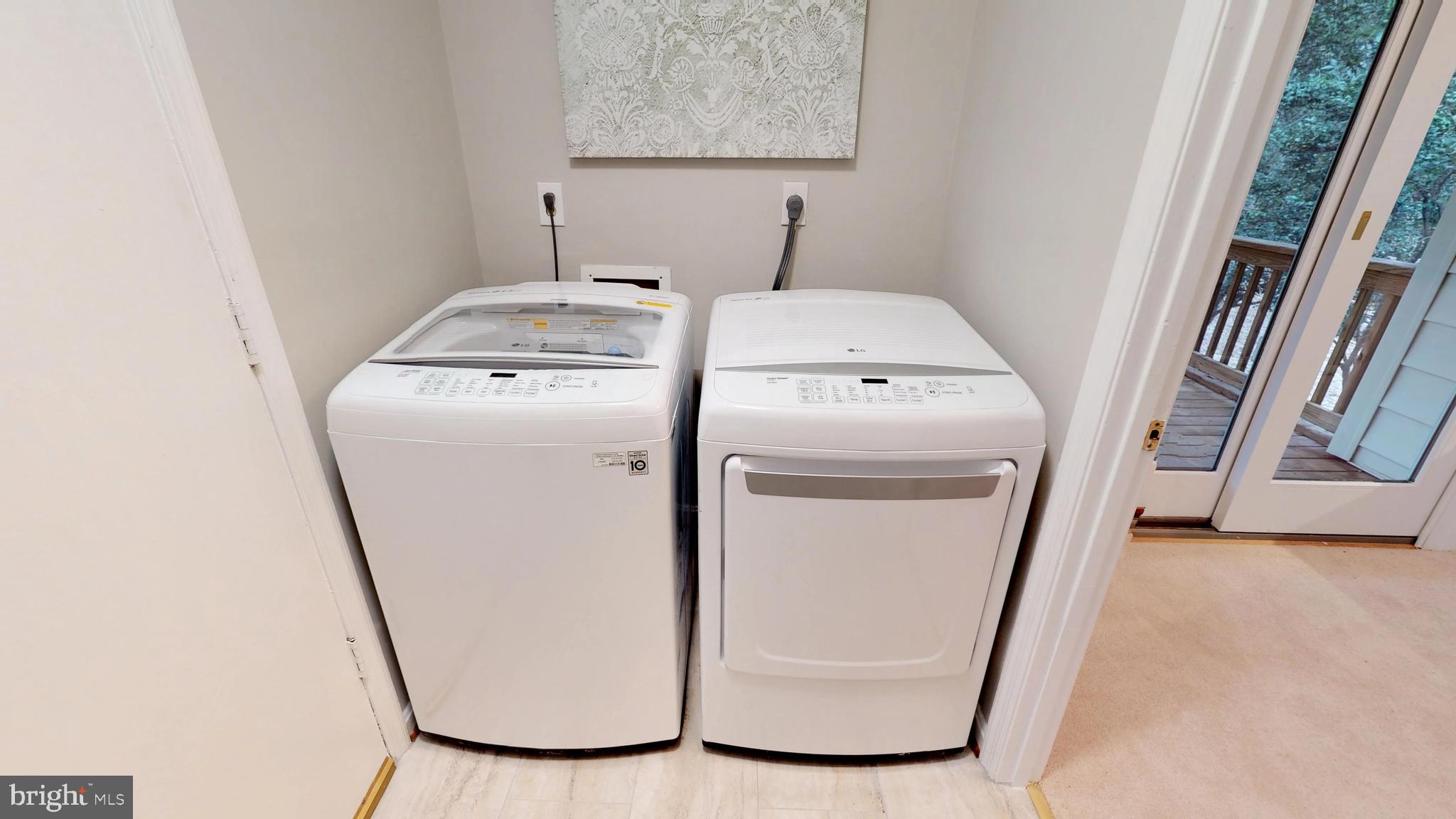1805 Batten Hollow Road Vienna, VA 22182 - Photo 12 of 42 Washer and Dryer New in 2018