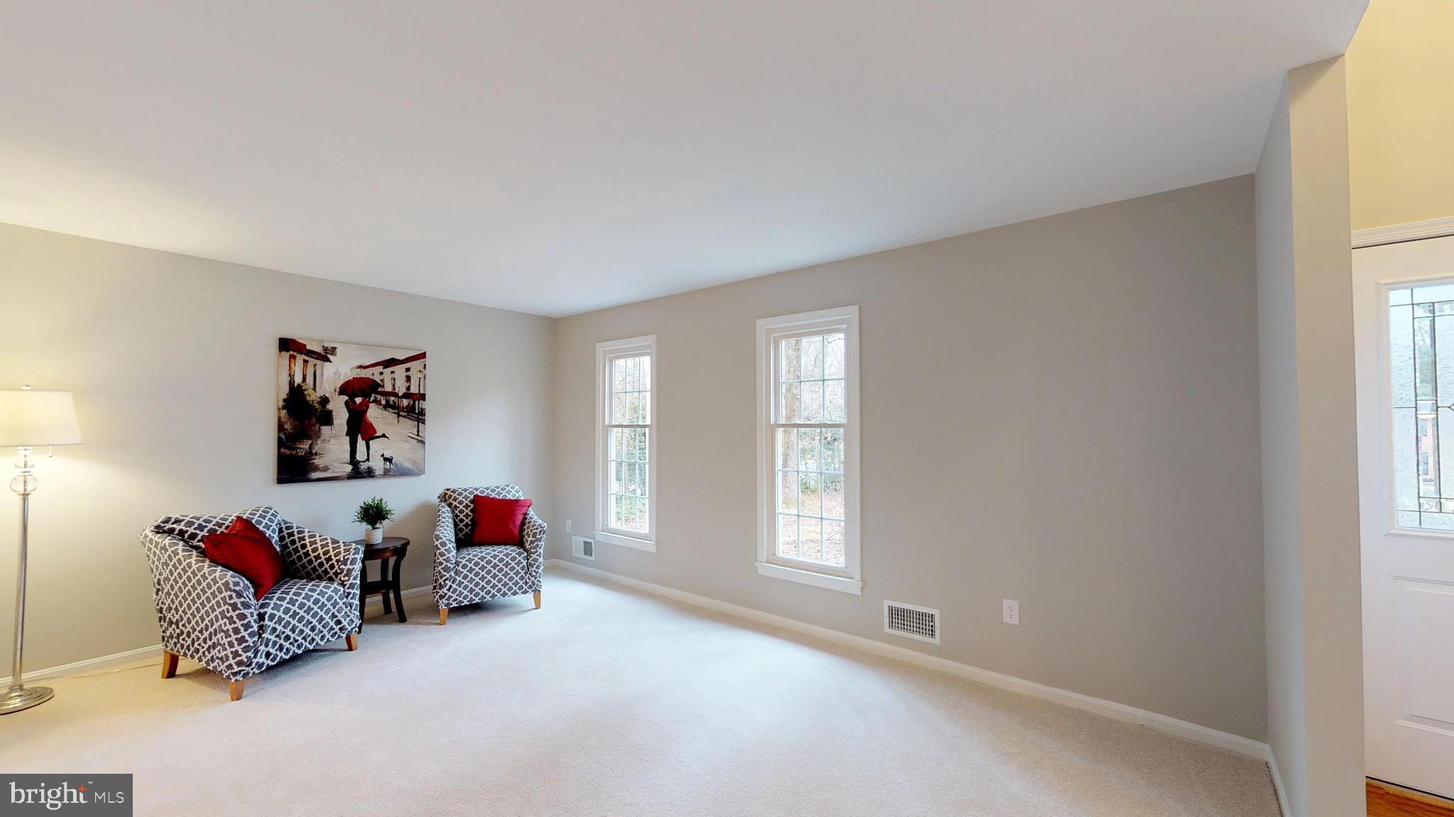 1805 Batten Hollow Road Vienna, VA 22182 - Photo 3 of 42 Living Room