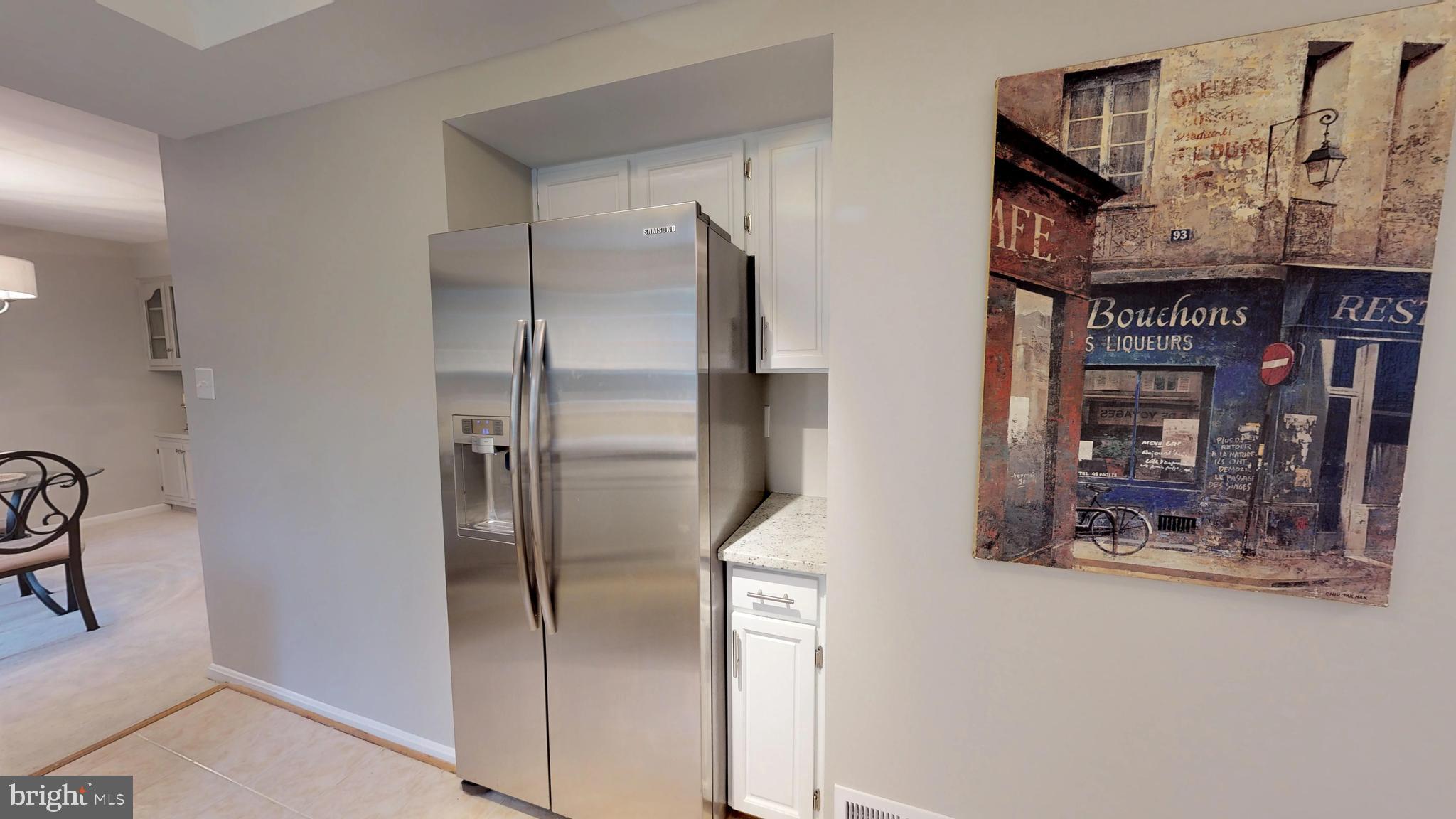 1805 Batten Hollow Road Vienna, VA 22182 - Photo 9 of 42 Stainless Fridge with Icemaker