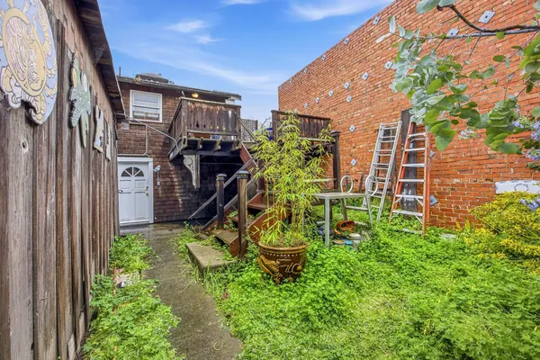 $799,000 | 2013 Ninth Street, Berkeley, CA 94710