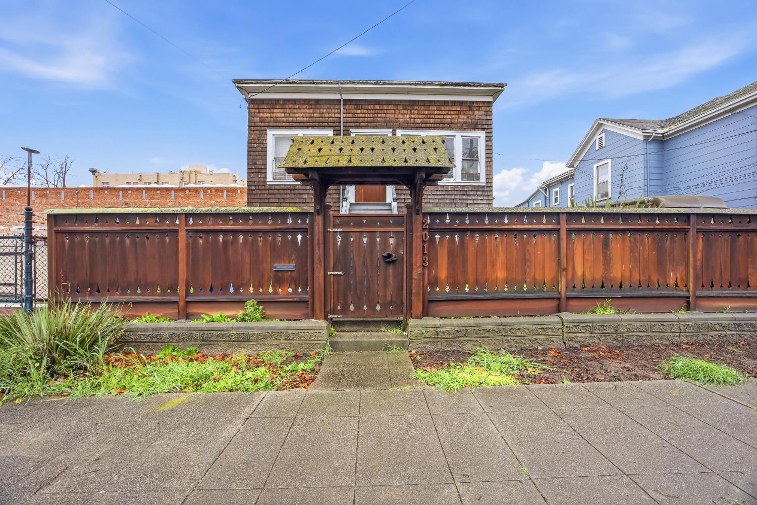 2013 Ninth Street Berkeley, CA 94710 - Photo 38 of 38 a view of a pathway with a house in the background