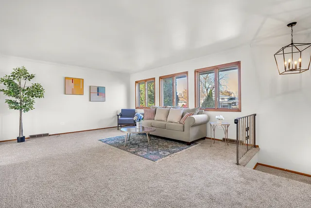 $319,900 | 2957 192nd Place, Lansing, IL 60438