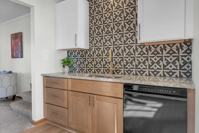 $319,900 | 2957 192nd Place, Lansing, IL 60438