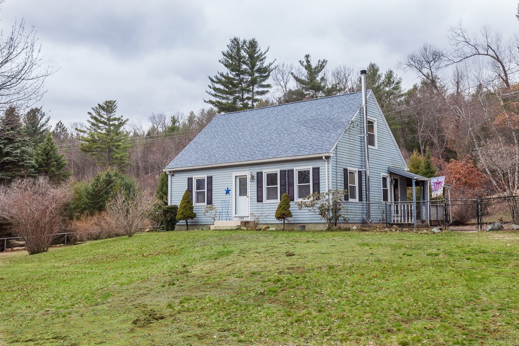 206 Boston Road Palmer, MA 01069 - Photo 2 of 30