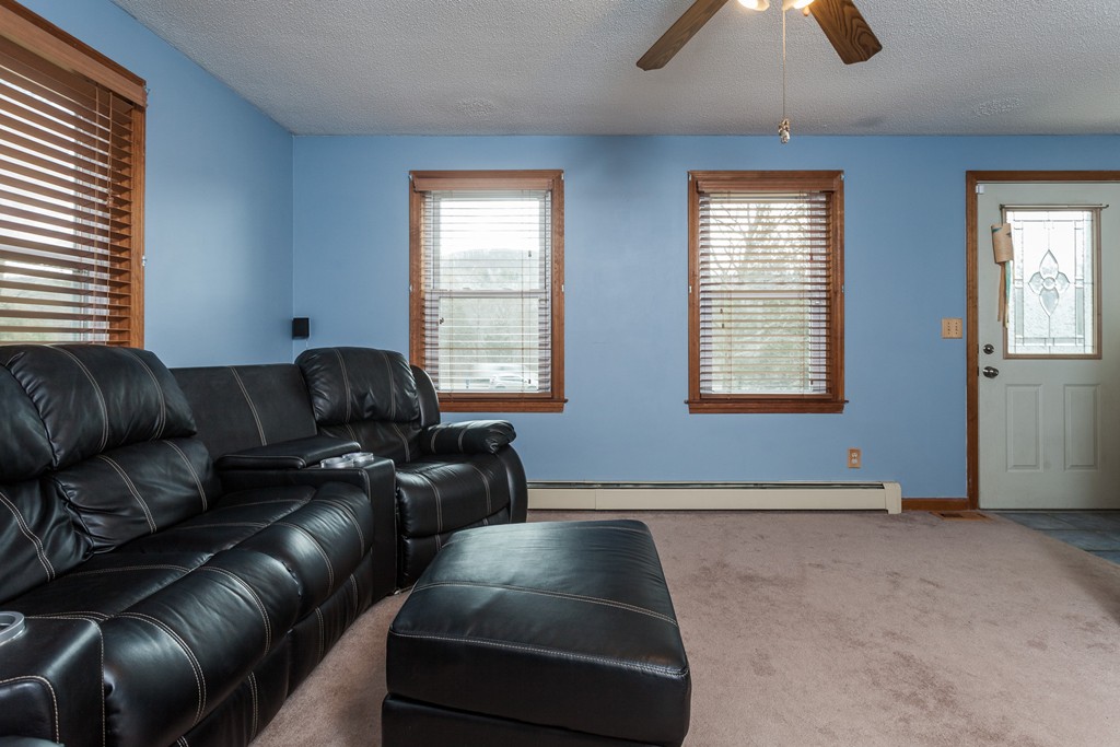 206 Boston Road Palmer, MA 01069 - Photo 7 of 30