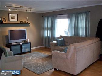 710 Chatham Road Fairless Hills, PA 19030 - Photo 3 of 9 Great Room