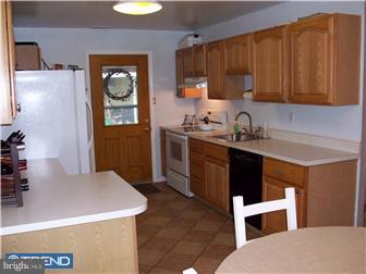 710 Chatham Road Fairless Hills, PA 19030 - Photo 4 of 9 Kitchen